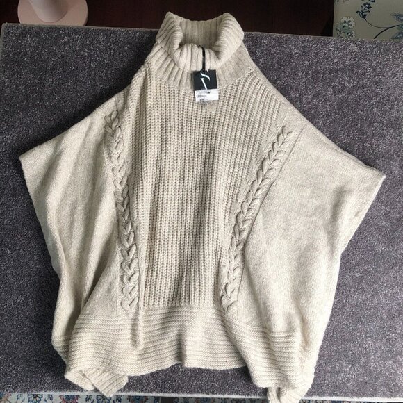 Simply Vera Wang Cable Knit Poncho Sweater Medium/Large New! Hipster Relaxed Fit - Picture 2 of 11
